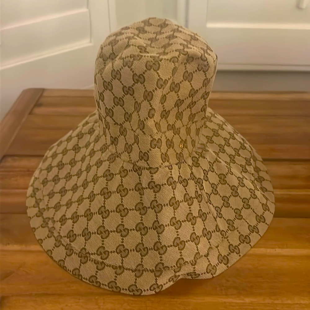 Gucci GG wide brim hat size Large (58 cm)